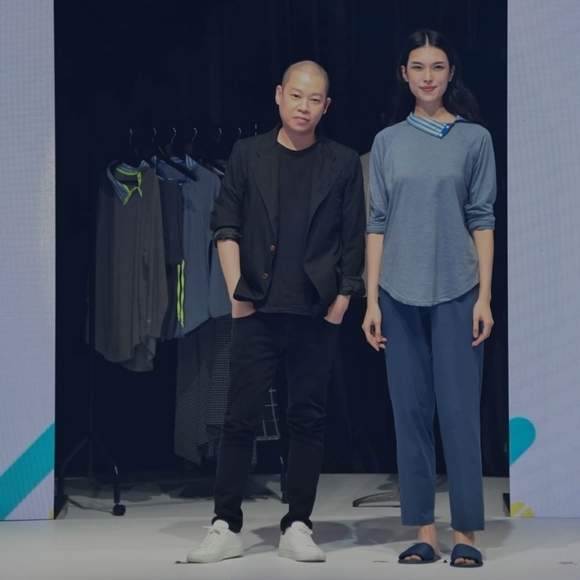 Jason Wu X Eva Air Unisex Pajama Blue Top Medium - Picture 1 of 10